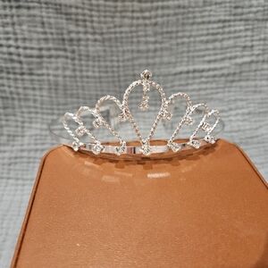 Elegant Silver Tiara Perfect For Prom/Homecoming